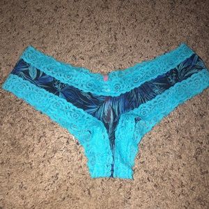 Victoria secret pink cheeksters!